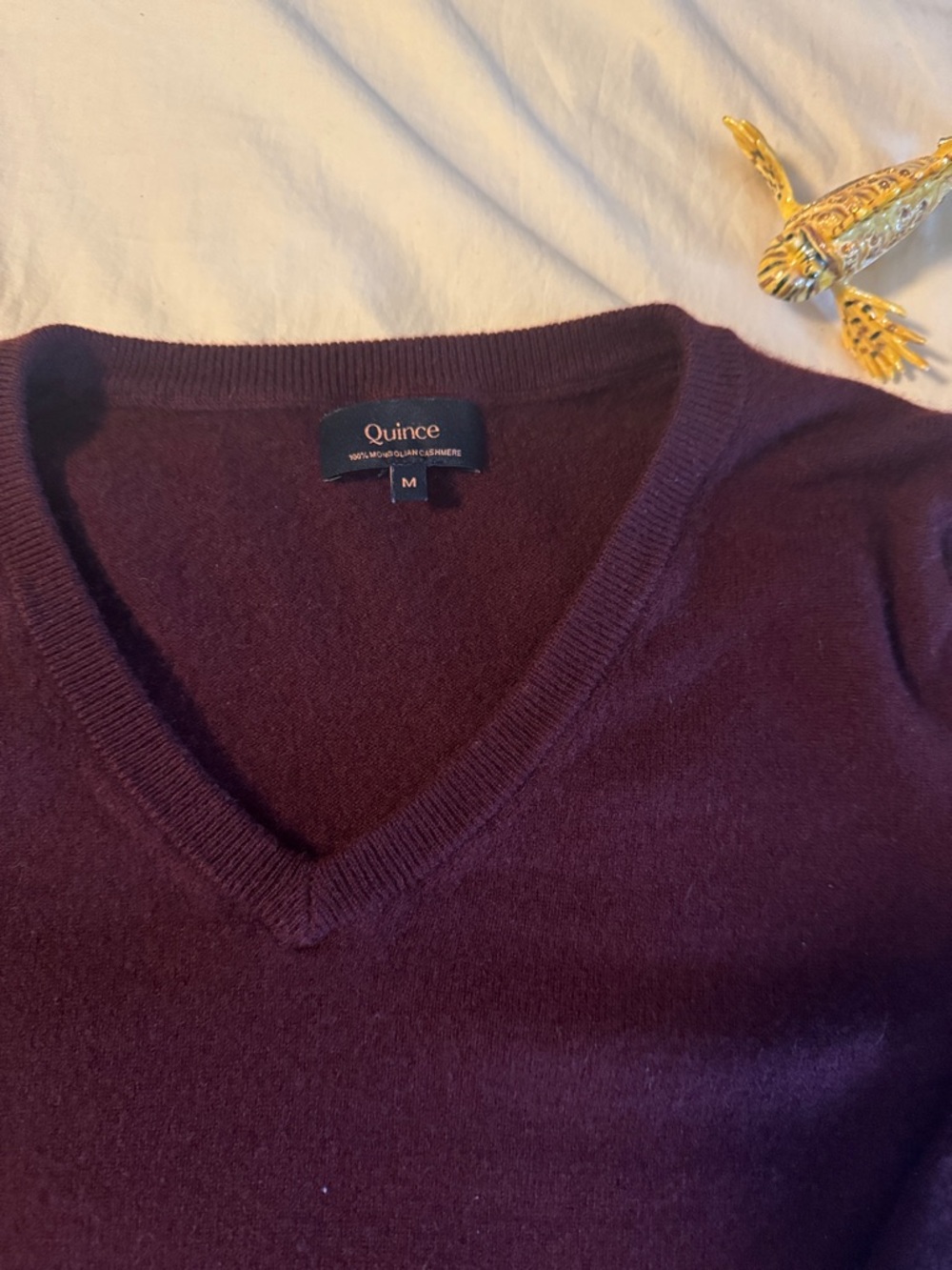 Quince V-Neck Cashmere Sweater in Plum